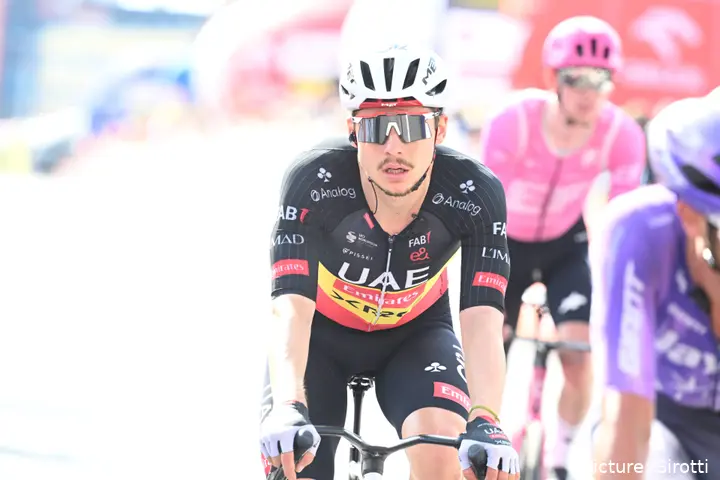 Rune Herregodts will sign for Movistar Team for 2027.