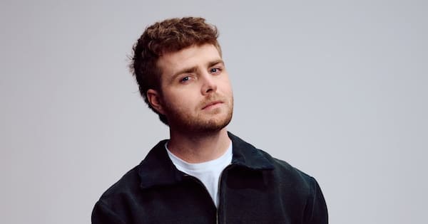 Singer Alex Warren cancels Auckland show