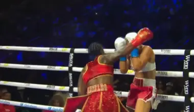 Claressa-Shields-Returns-to-Middleweight-Throne-with-TKO-of-Kaye-Scott.jpg