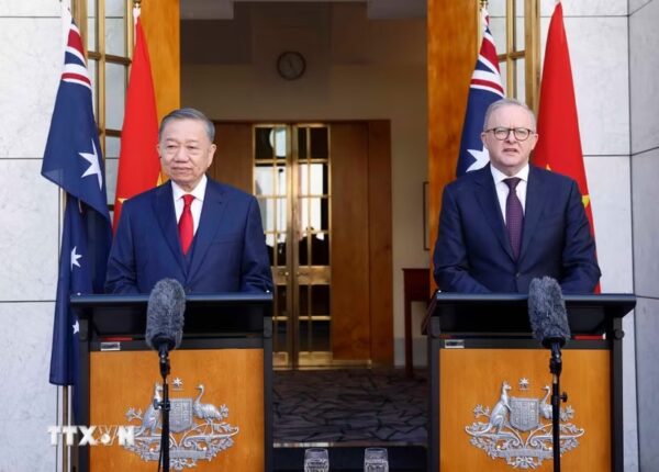 Vietnam&rsquo;s Top Leader Concludes Australia Visit With Trade, Defense in Focus