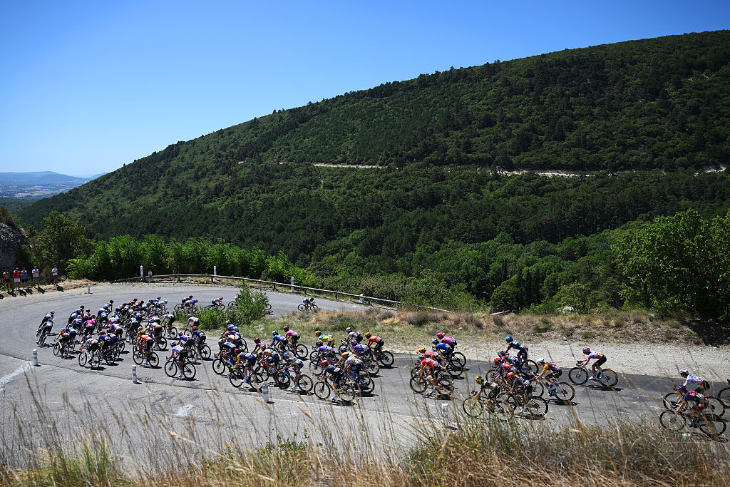 MONT VENTOUX, FRANCE - AUGUST 07: A general view of the peloton competing during the 5th Tour de France Femmes 2026, Stage 7 a 146.8km stage from La Voulte-sur-Rhone to Mont Ventoux 1901m / #UCIWWT / on August 07, 2026 in Mont Ventoux, France. (Photo by Alex Broadway/Getty Images)