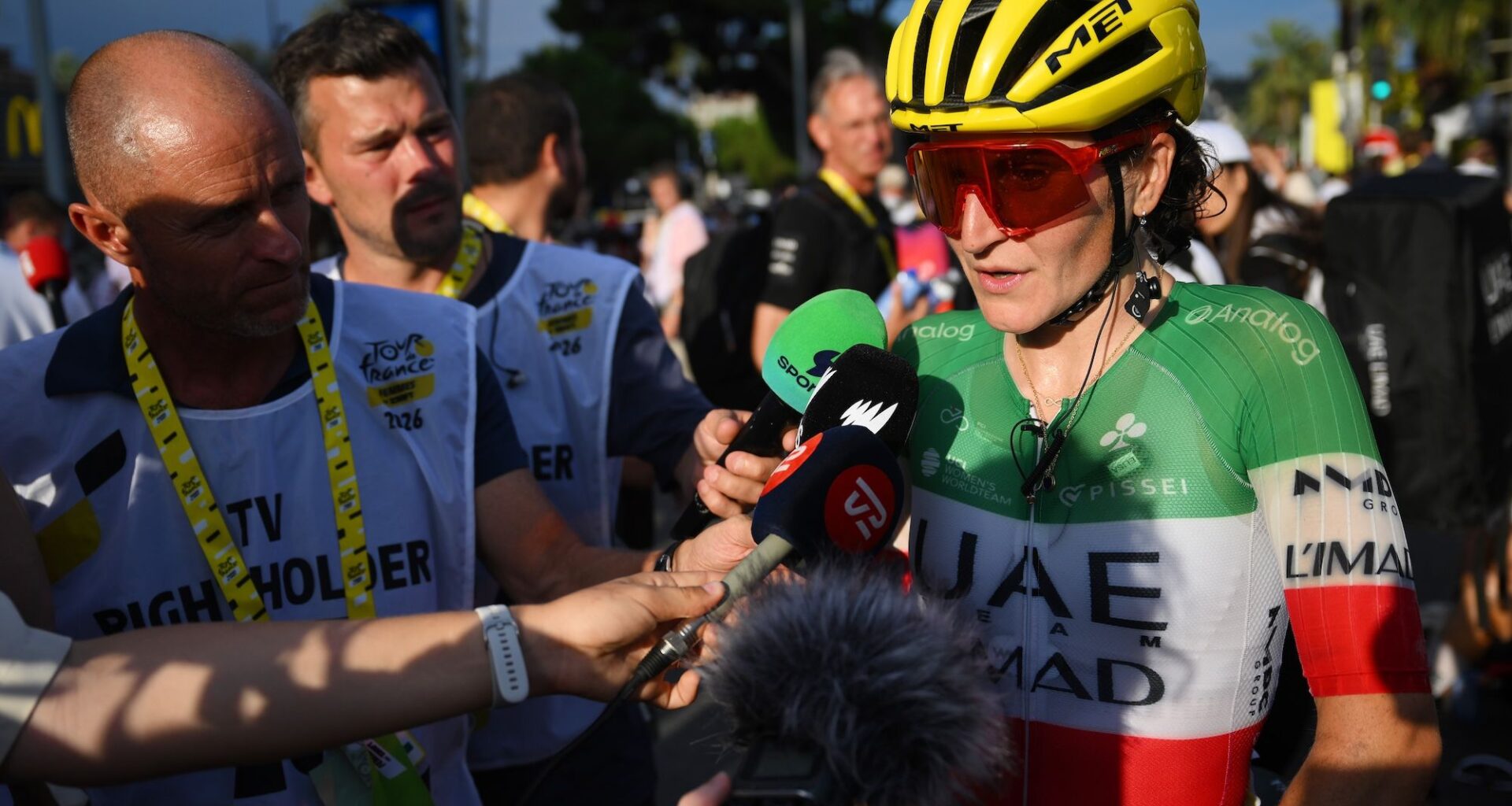 'I just want to sleep for a week' - Elisa Longo Borghini lands Tour de France Femmes podium on final stage