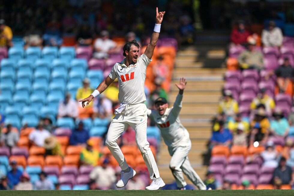 Starc's cricket master-class: 6 1st-innings wickets for Australia against Bangladesh