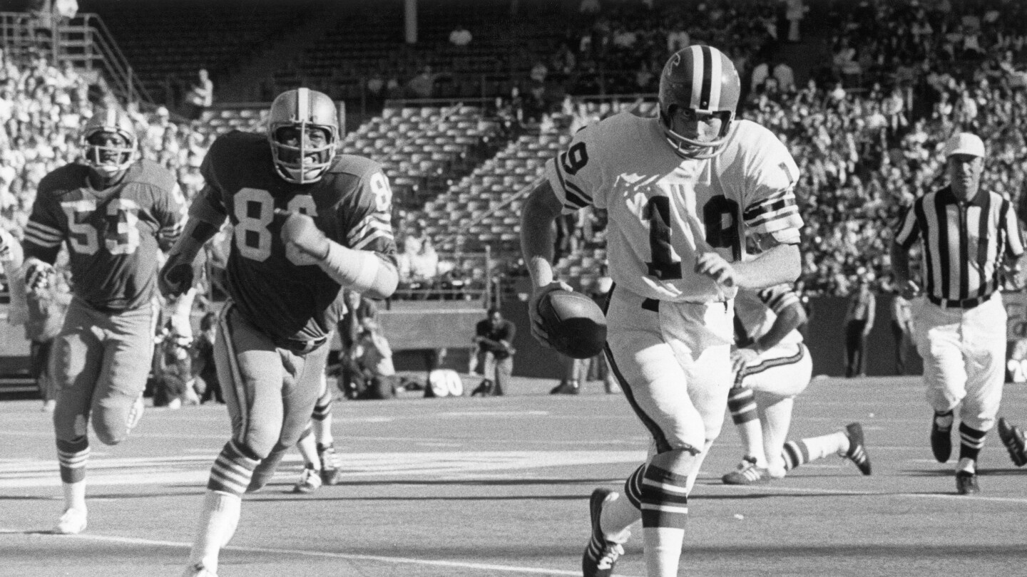 Former NFL QB Bob Lee dies at 81