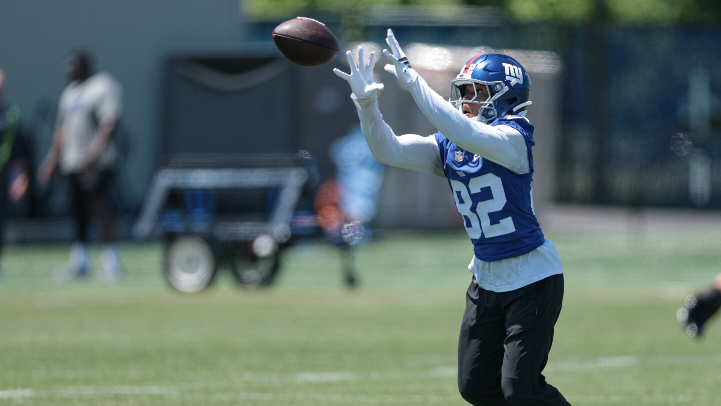 Giants place WR Calvin Austin on injured reserve