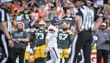 Riley Moss left Week 2 preseason game with rib injury