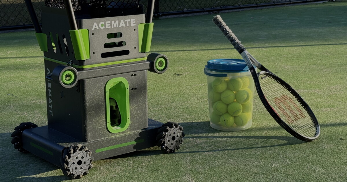 Acemate S10 robot coach improves tennis game
