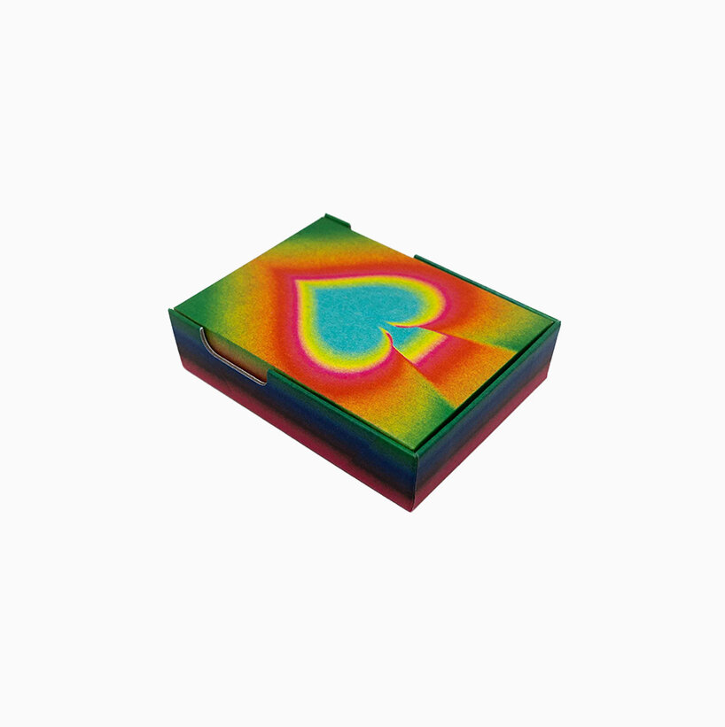 vibrant card deck by julia schimautz hides an animation in its sequence of colors and shapes - 8