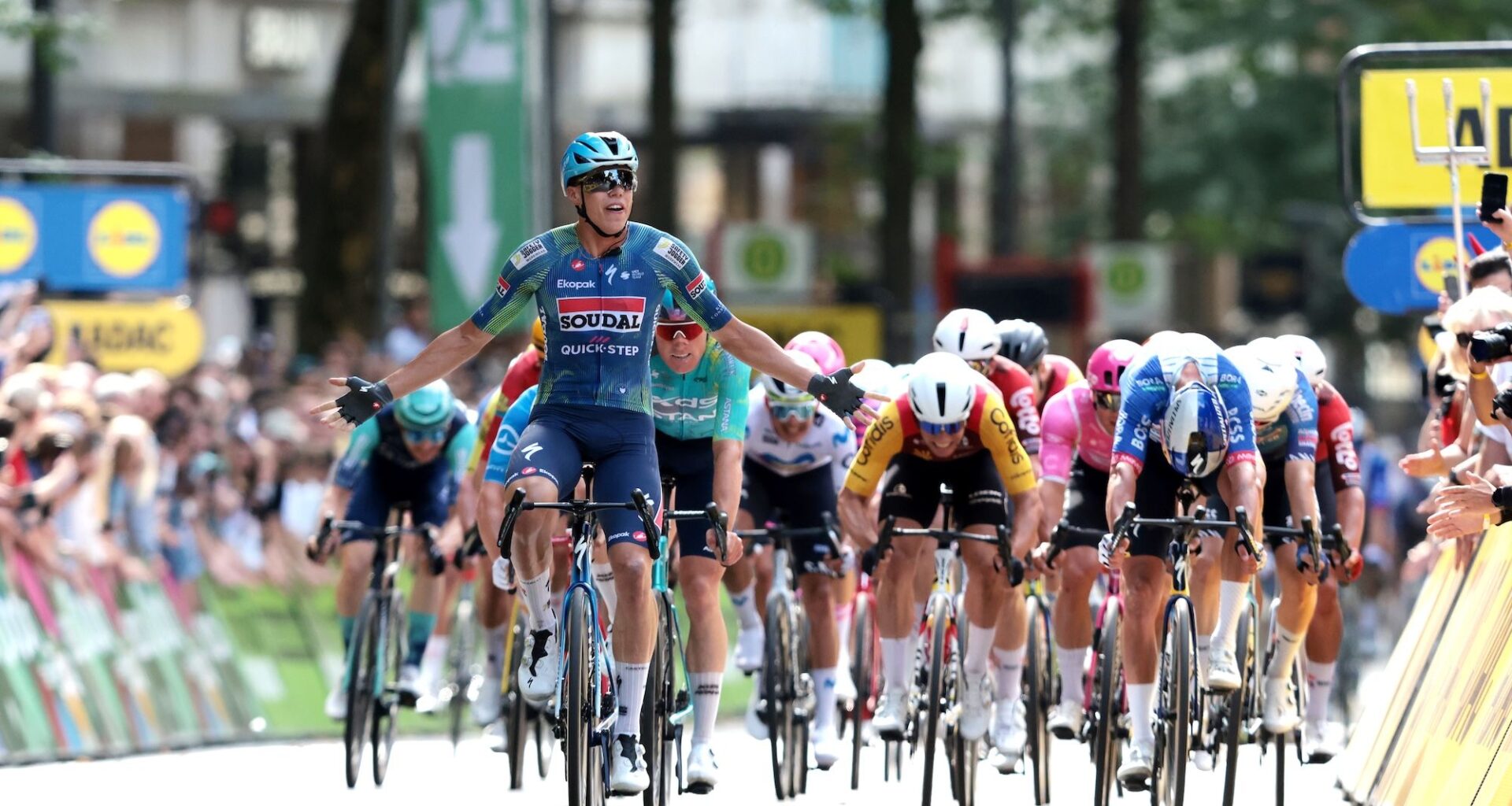 ADAC Cyclassics Hamburg: Paul Magnier takes sprint win after Soudal-Quickstep takes control in final 10 kilometres