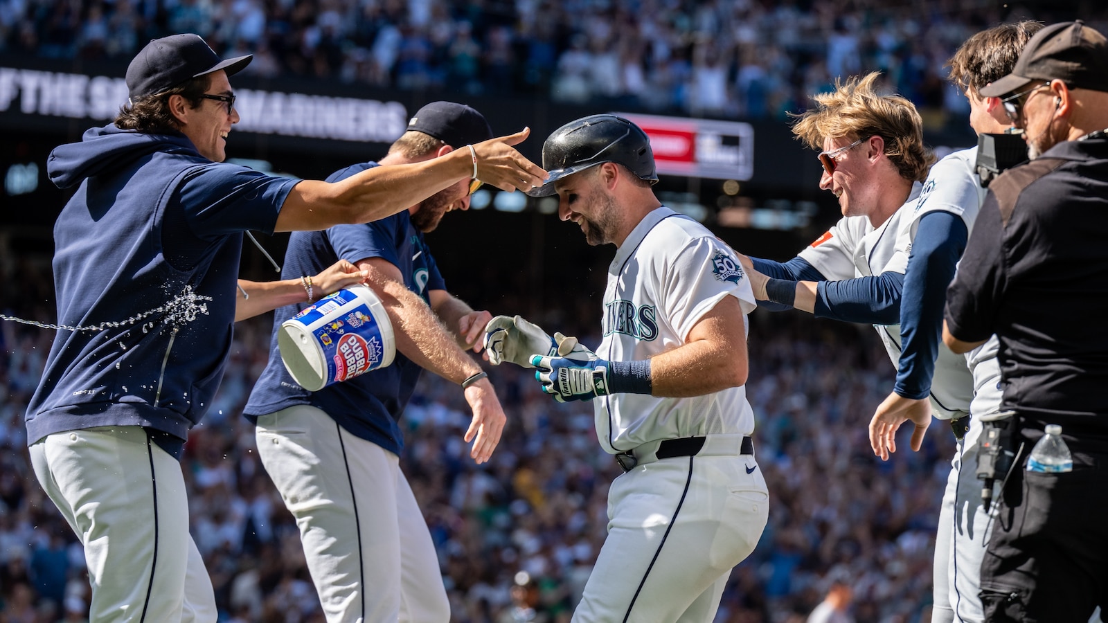 Arozarena scores in 9th as Mariners snap losing streak with 4-3 win over Twins