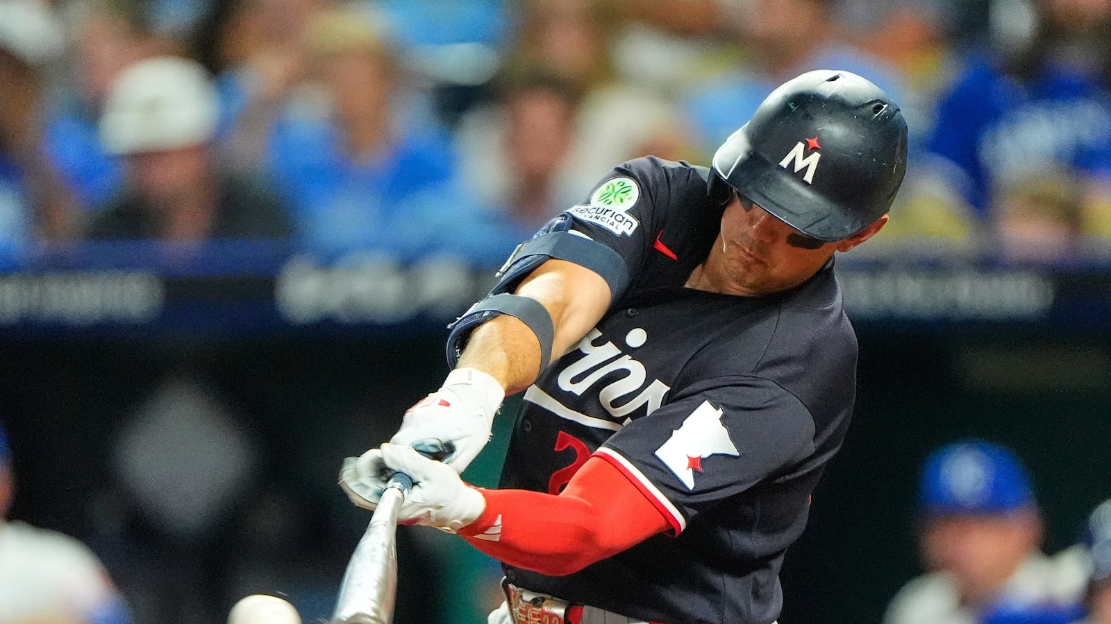 Brooks Lee's 2-run single in 8th lifts Twins to 4-3 win over Royals