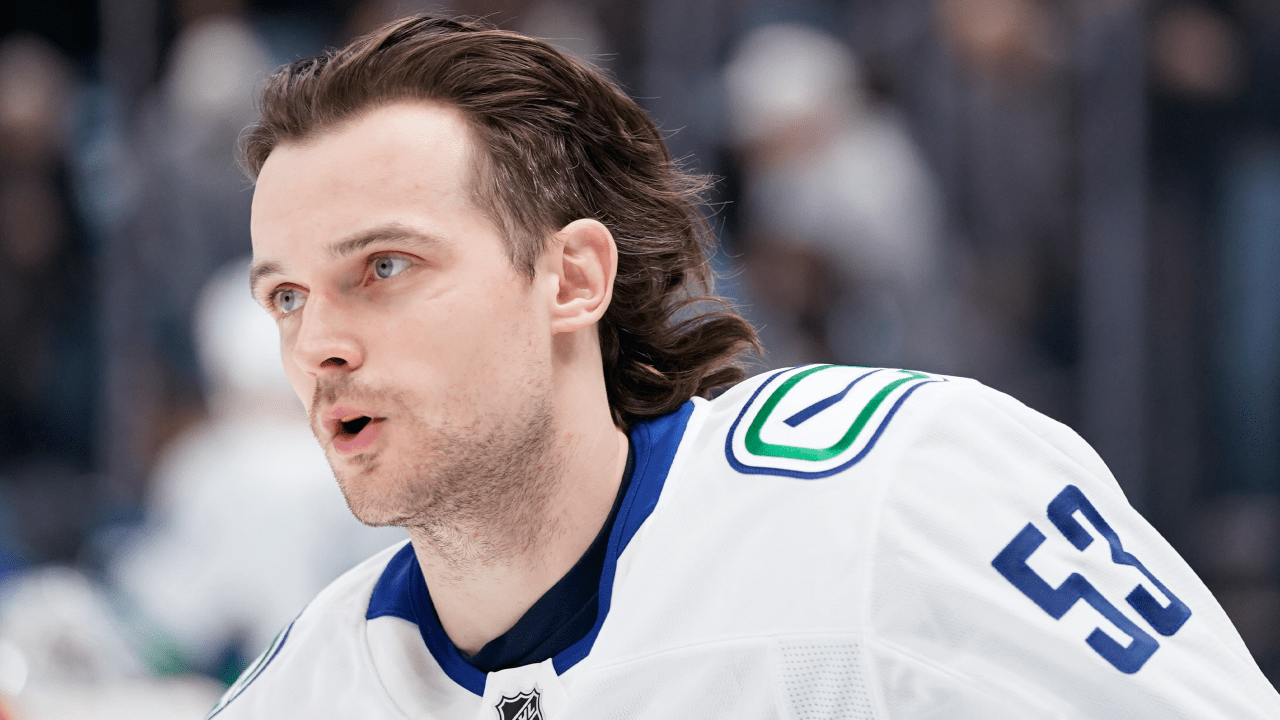 Blueger hoping to help spark turnaround for new-look Maple Leafs