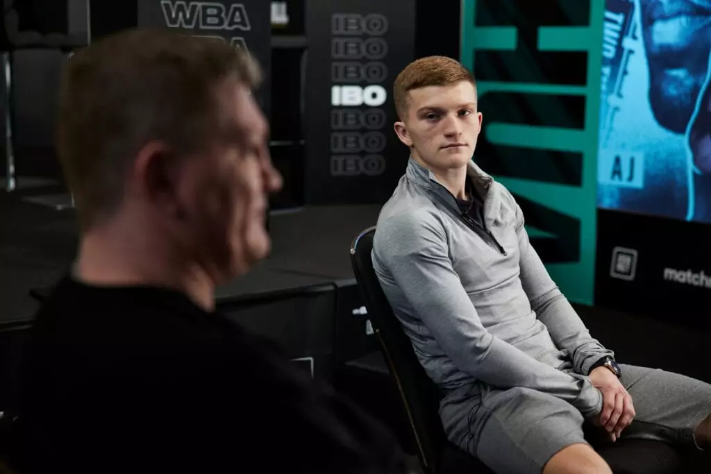 Zuffa Dublin: McKenna vs Oliha Start Time, TV
