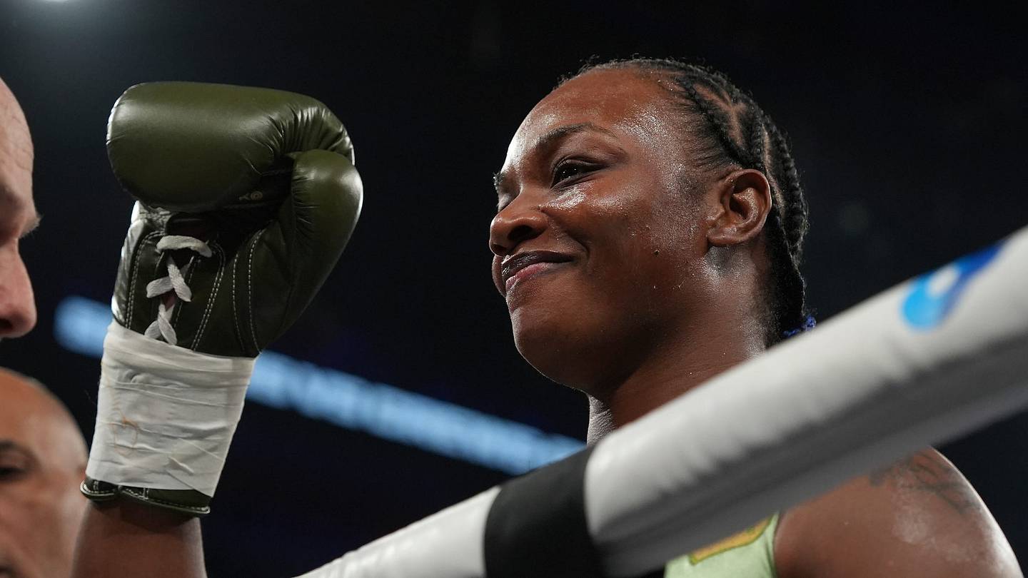 Chantelle Cameron and Claressa Shields in Fast-Tracked Superfight Talks