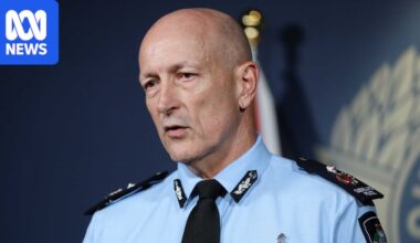 Queensland's former top cop Steve Gollschewski dies aged 67