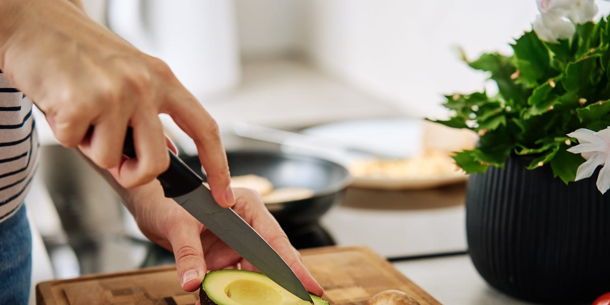 Health benefits of avocados, according to dietitians