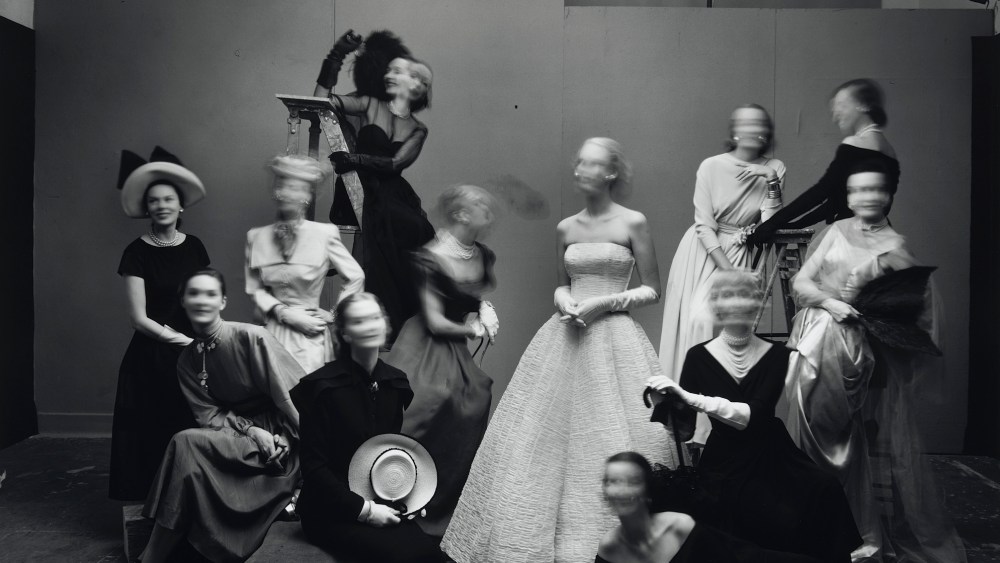 Irving Penn, 12 Models Moving Their Heads, New York, 1947. Nicola Erni Collection, Zug © The Irving Penn Foundation
