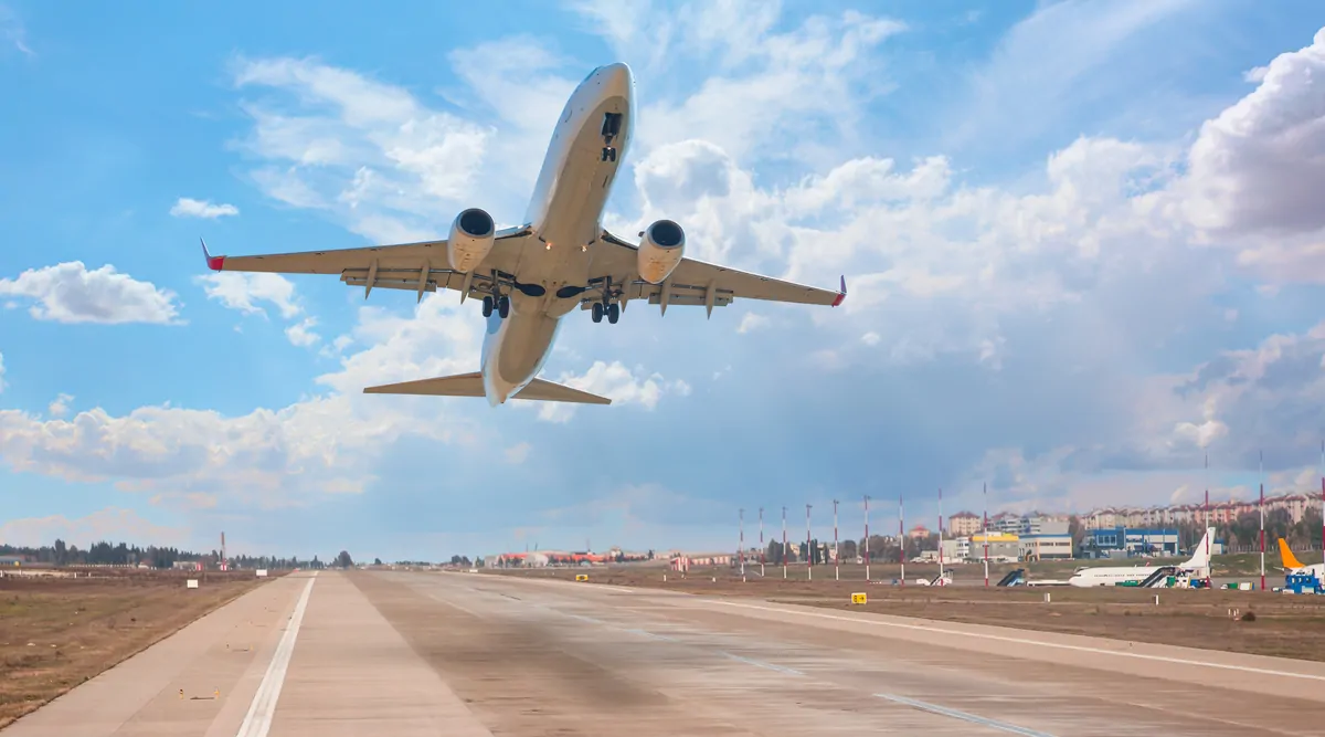 United Airlines flight forced into unscheduled landing as ‘non-compliant’ first-class passenger ‘bites’ staff