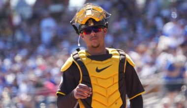 Padres call up 20-year-old catching prospect Ethan Salas
