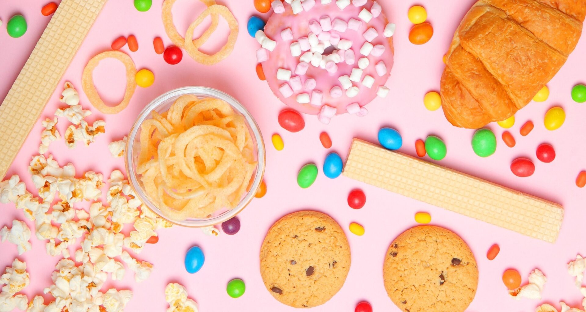 Study: Relationship between 39 dietary markers of ultra-processed food and incident depression: evidence from the prospective UK Biobank cohort study. Image Credit: White bear studio / Shutterstock