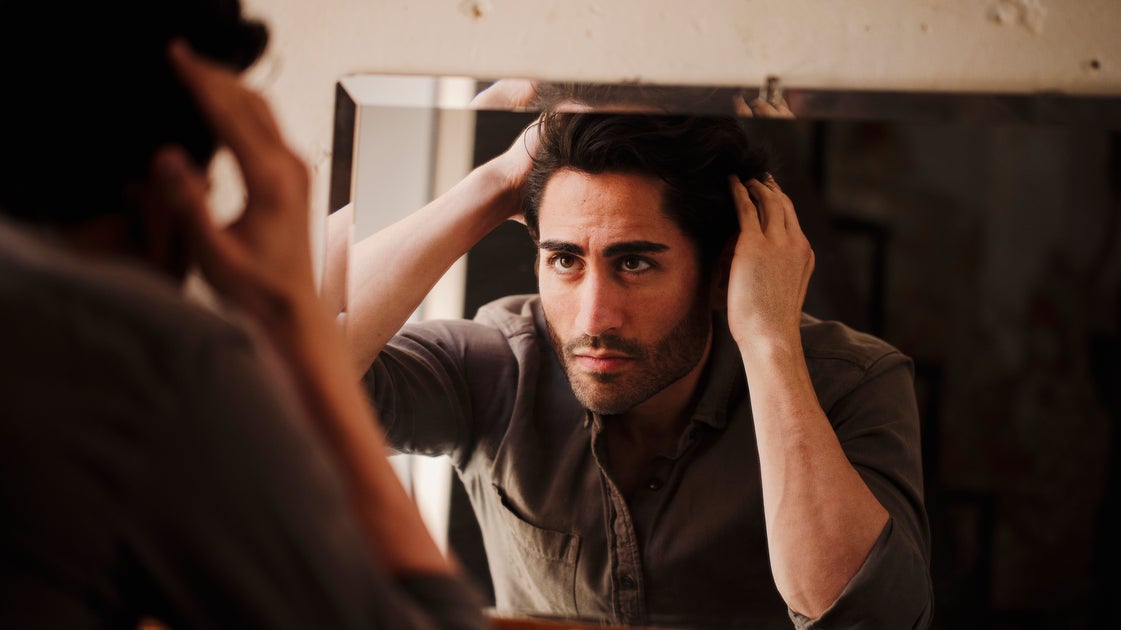 How To Tell The Difference Between Vanity And A More Serious Mental Health Issue