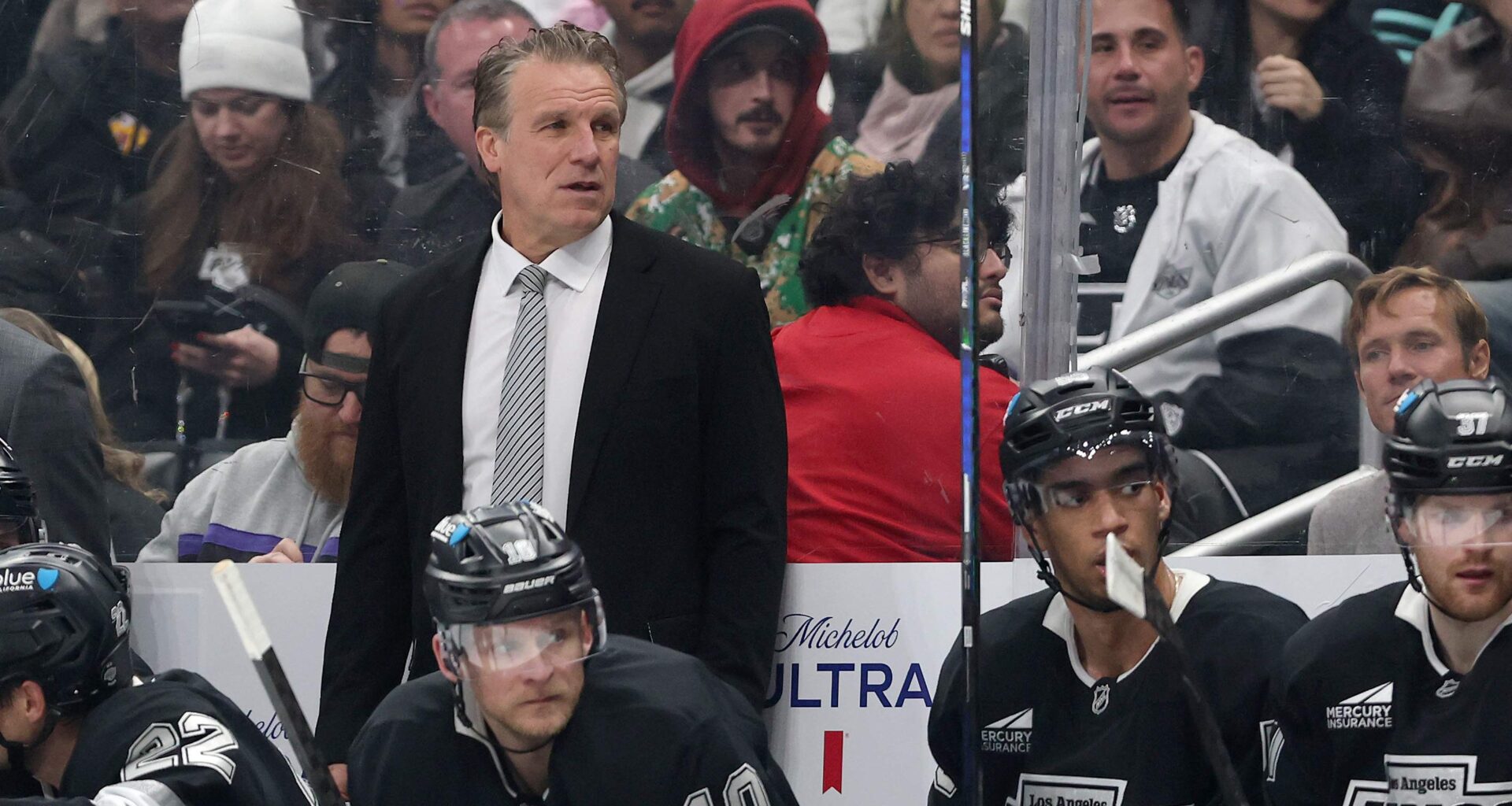 Maple Leafs Coach's Dilemma Emerges Before NHL Season