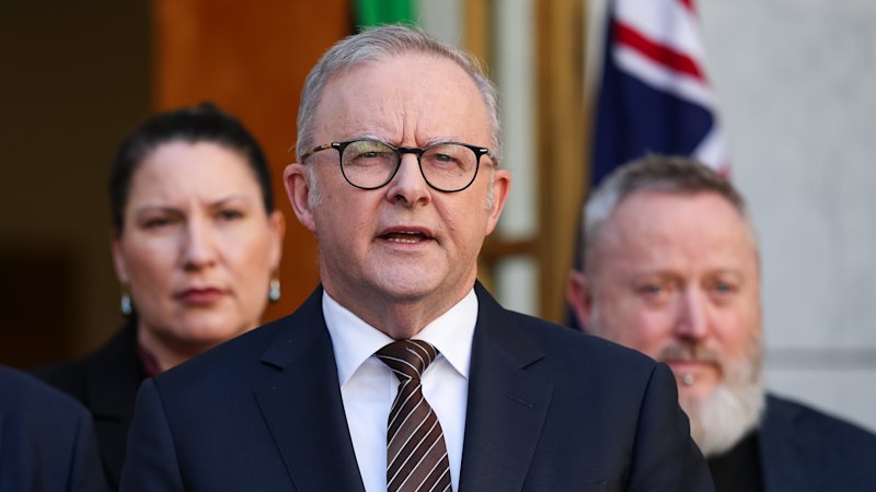 Australia news as it happened: Labor’s Digital Duty of Care bill sparks censorship accusations from right-wing politicians; Blanche d’Alpuget, acclaimed author and widow of Bob Hawke, dies aged 82