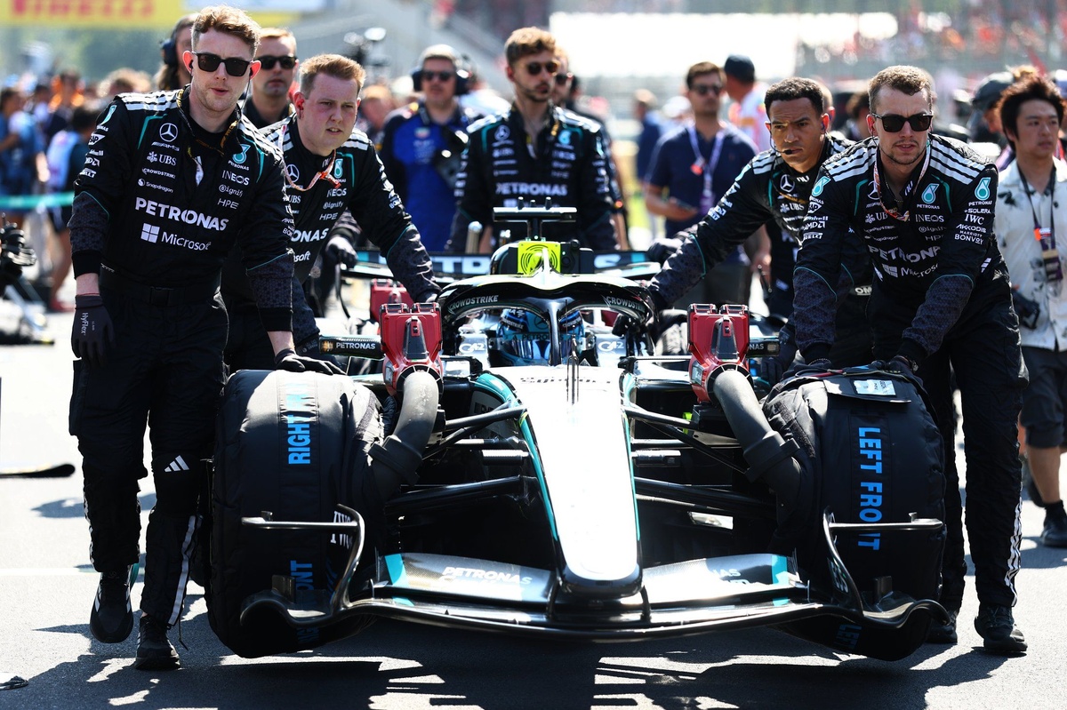 Russell set to take F1 engine penalty after Mercedes introduces power unit upgrade