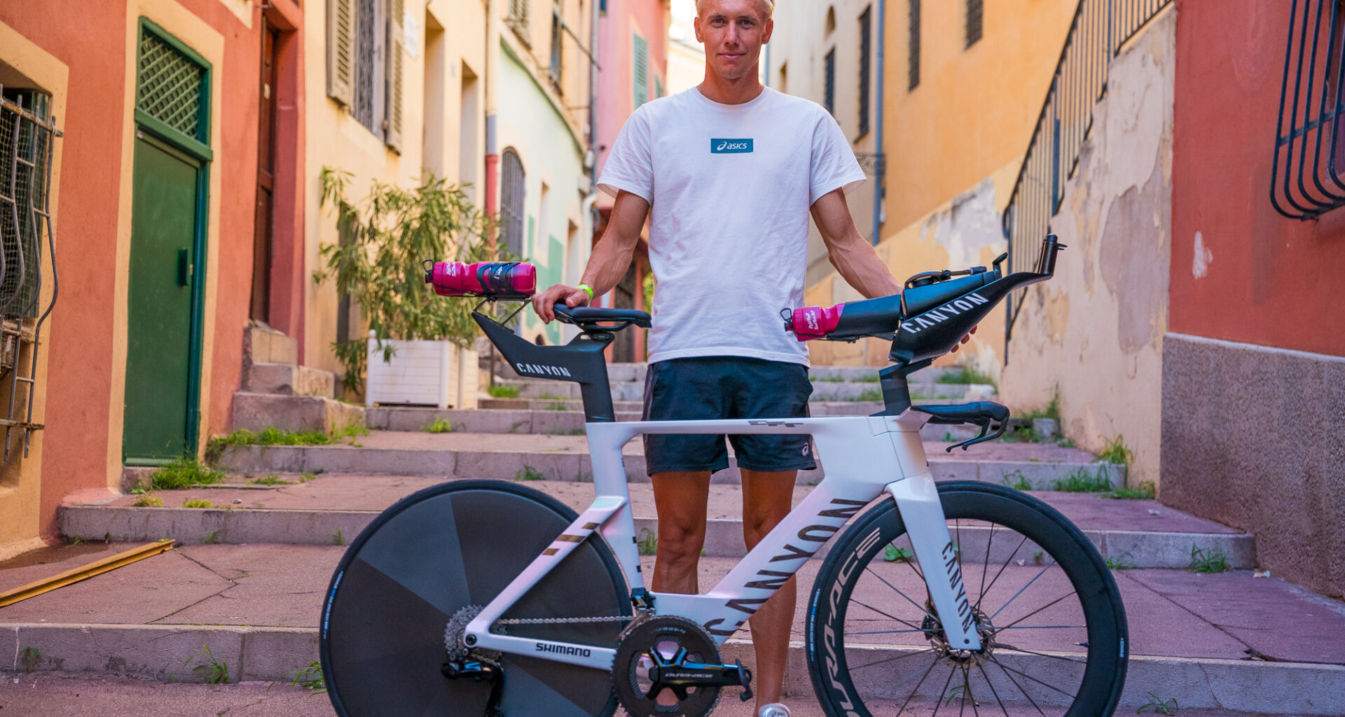 Ready for a Big Day: Jonas Schomburg and His Canyon Speedmax and New Shimano Wheels