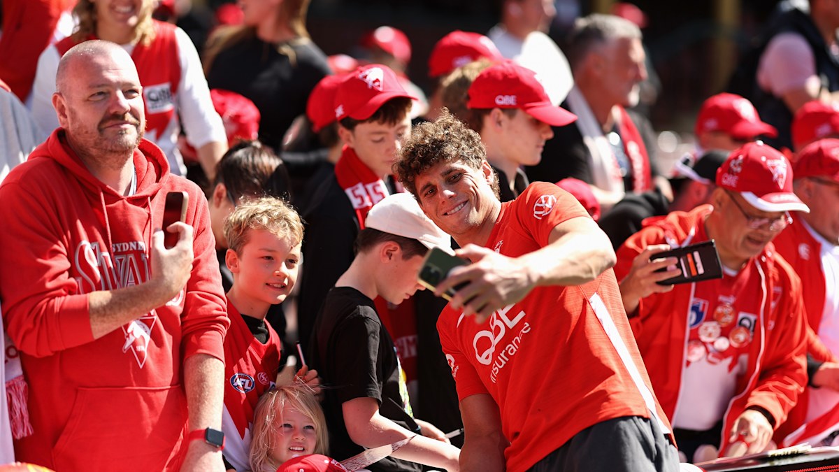 AFL news 2026: Sydney Swans coach Dean Cox press conference, preliminary final vs Fremantle, SCG fans, crowd