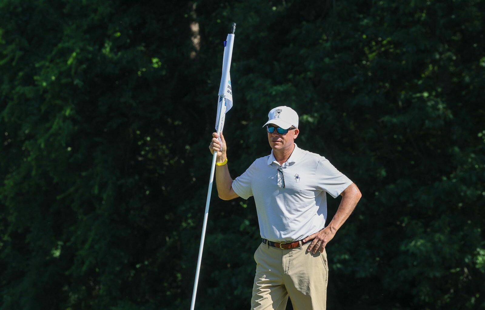 Lightning Suspends Round 2 of Rod Myers Invitational