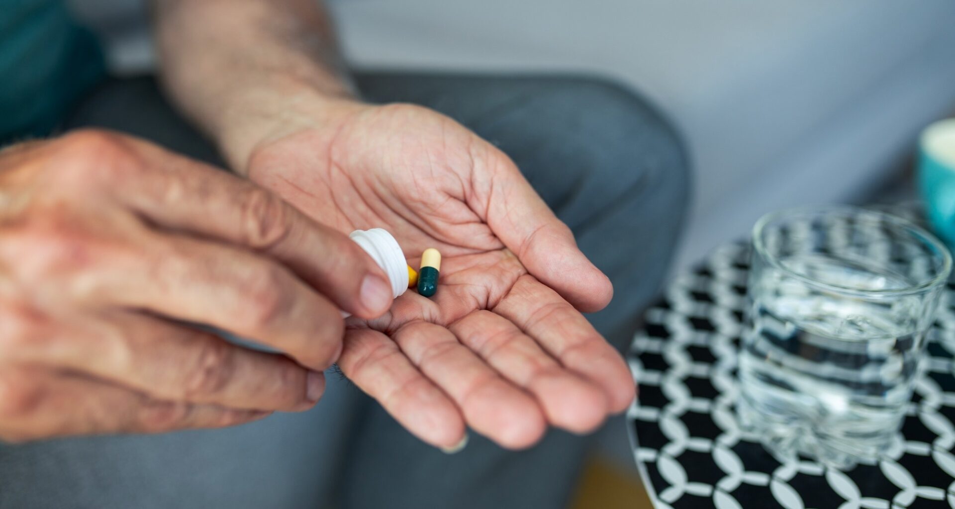 Study: QTc changes and early major adverse cardiovascular events associated with antidepressant treatment for major depressive disorder in adults: individual participant data network meta-regression of double blind randomised trials. Image Credit: Photoroyalty / Shutterstock