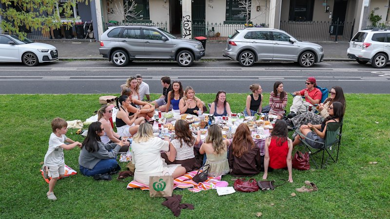 How Carlton median strips became the latest battlefront in Melbourne’s NIMBY war