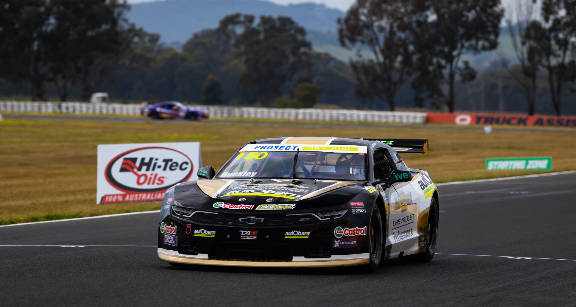 Alice Buckley dominates wild TA2 opener at Winton