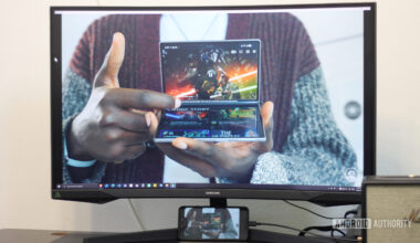 Pixel 3 XL connected to a monitor.