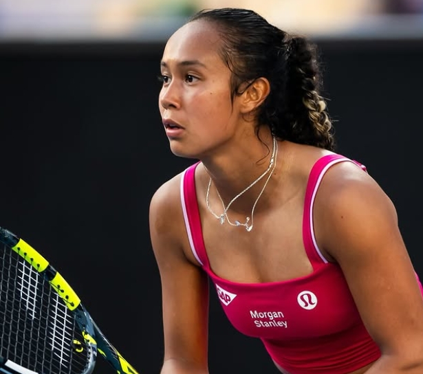 Fernandez Fights into Singapore Final
