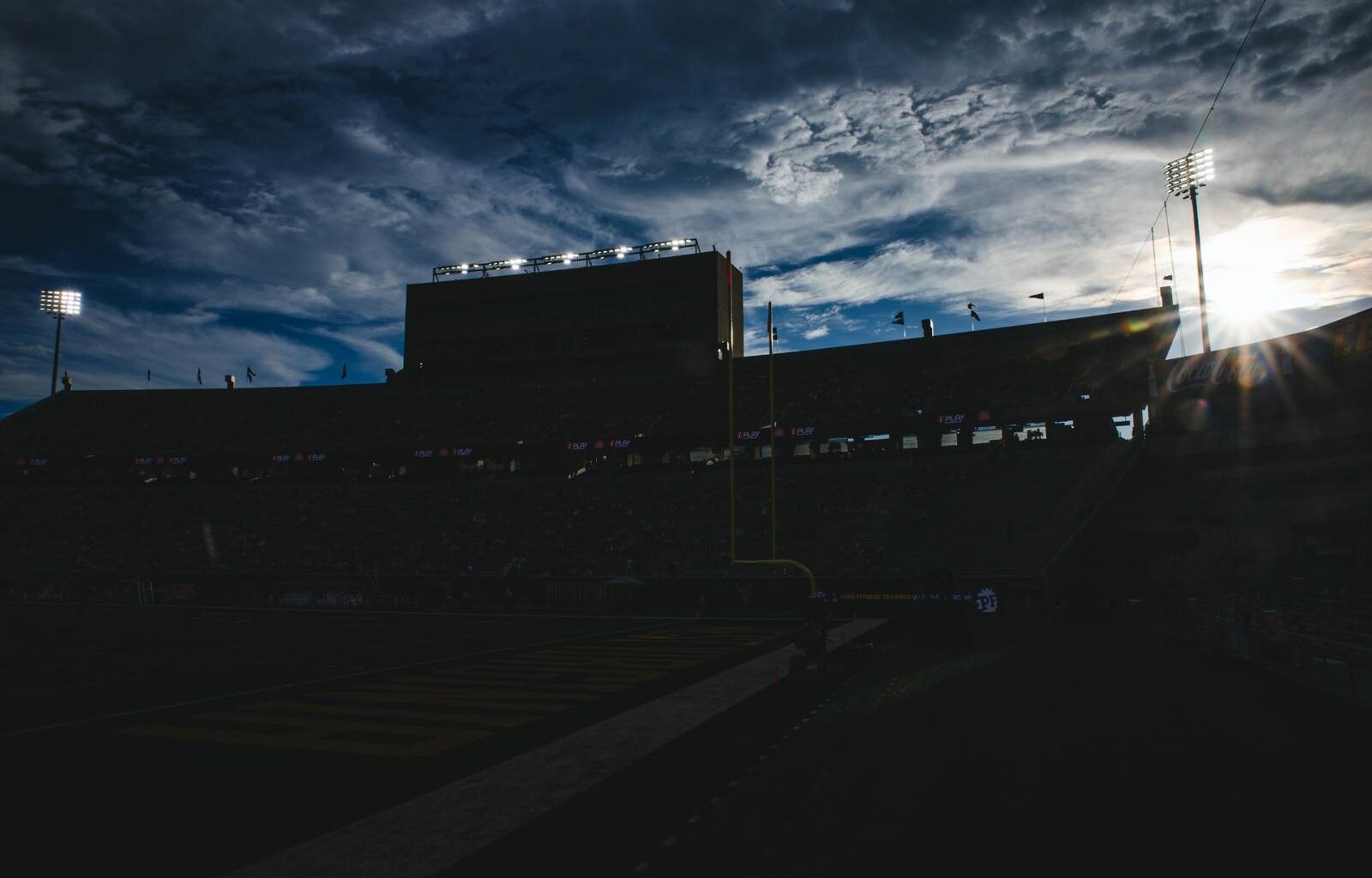 FINAL: West Virginia Falls to Oklahoma State 41-24