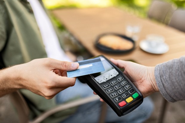 Shoppers are reporting payment issues.