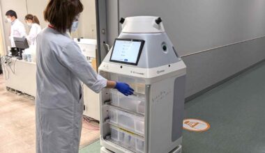 Kawasaki Heavy's hospital robots save 2,700 hours of work in Japan