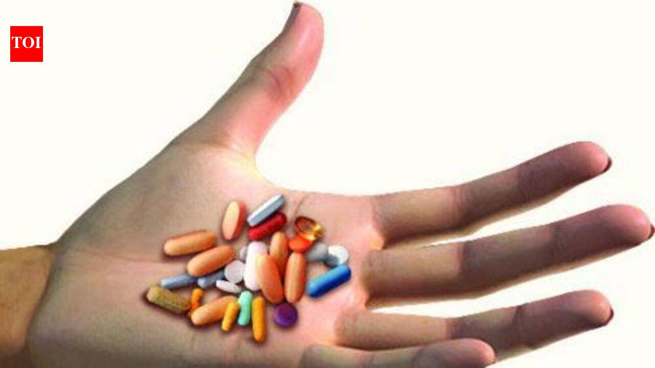 Keralam health minister, principal secretary differ on drugs shortage | Thiruvananthapuram News