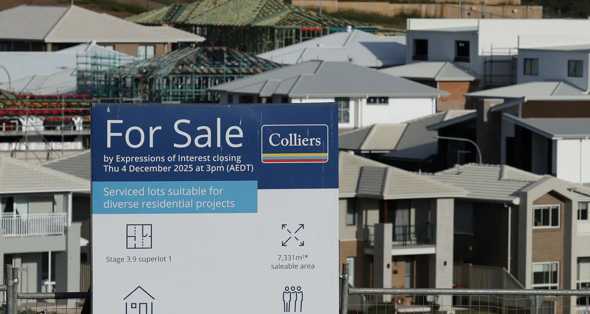 'Take the money and run': Sydney sellers cut prices as rates, tax changes crack Australia's housing boom