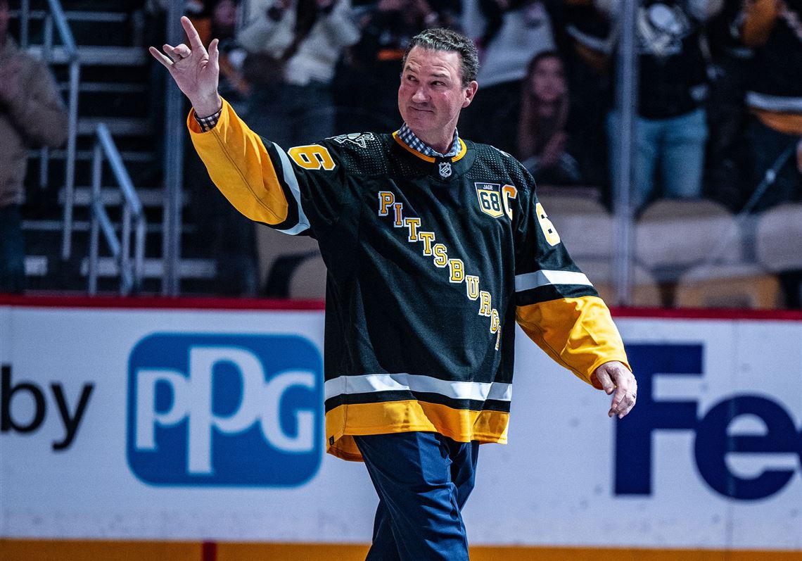Mario Lemieux sold his minority stake in the Penguins. Here's what it does and doesn't mean.