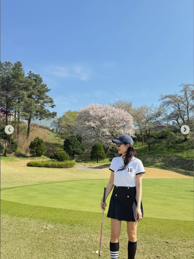Sung Yu Ri skips the golf and poses for a pictorial instead... “The original fairy” in every photo