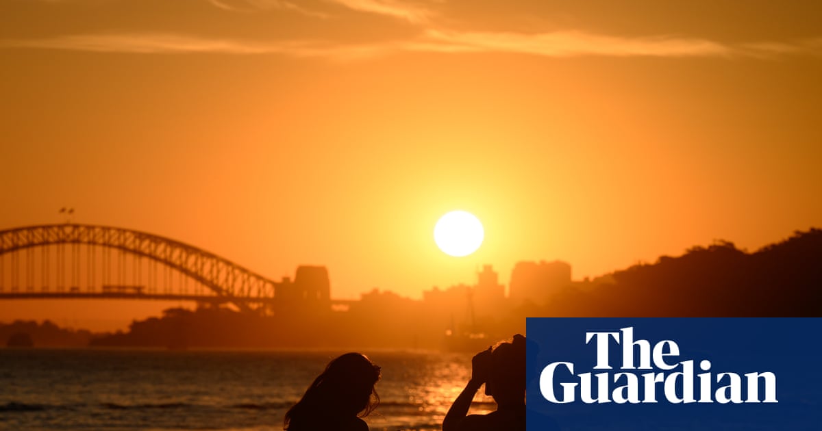 No solid evidence daylight savings time affects mental health, researchers find | Australia news
