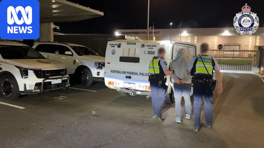 Melbourne man charged with possessing violent extremist material after airport arrest