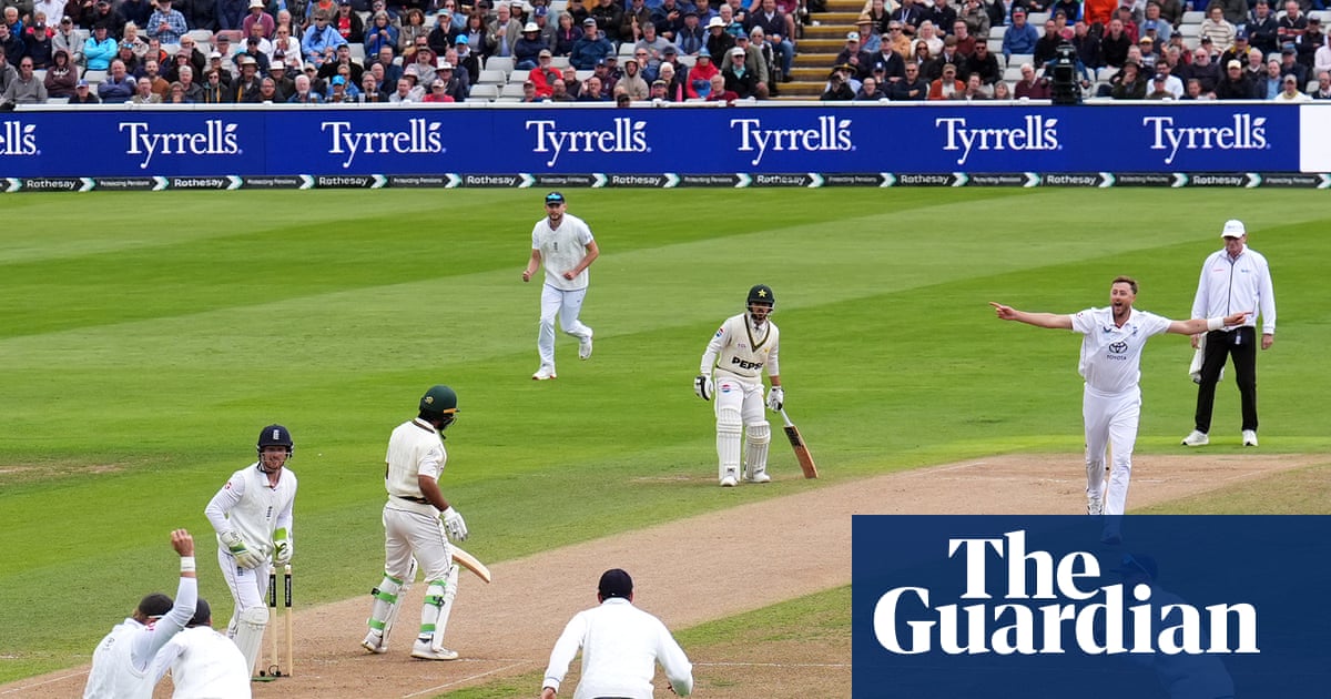 England bat Pakistan out of third Test before Robinson moves in for the kill | England v Pakistan 2026
