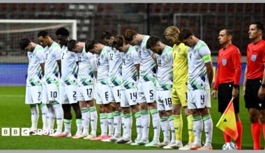 The Republic of Ireland squad bow their heads