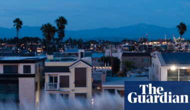 California rushes to prepare for massive ‘Kelvin’ wave and predicted sea level rise | US weather