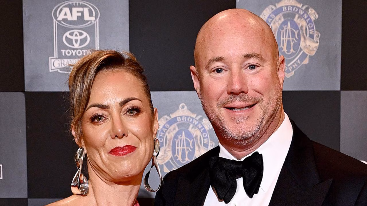 Ex-Carlton boss Luke Sayers sorry to ex-wife Cate over explicit X post