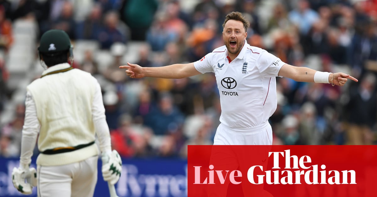 England close on series sweep against Pakistan: third men’s cricket Test, day two – as it happened | England v Pakistan 2026